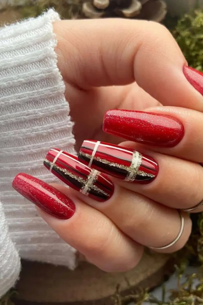 Contrast Metallic Nails