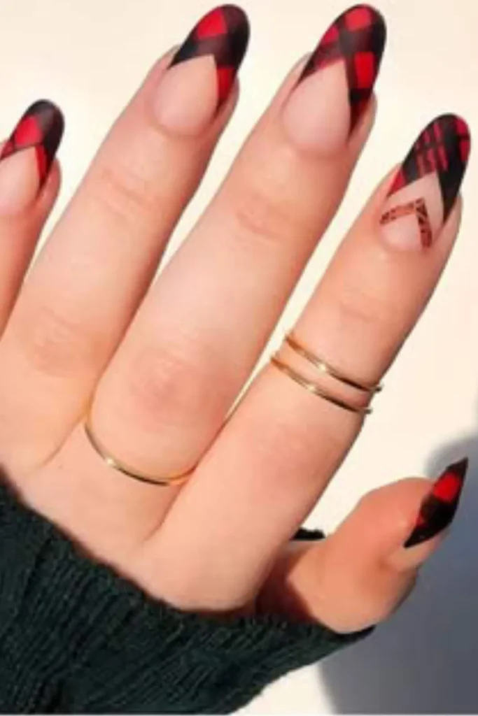 Plaid Pattern Nails