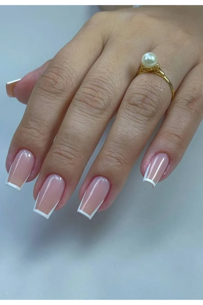 Minimalist French Tip Nails,
