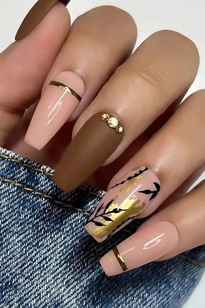 Gold & Pink Nails